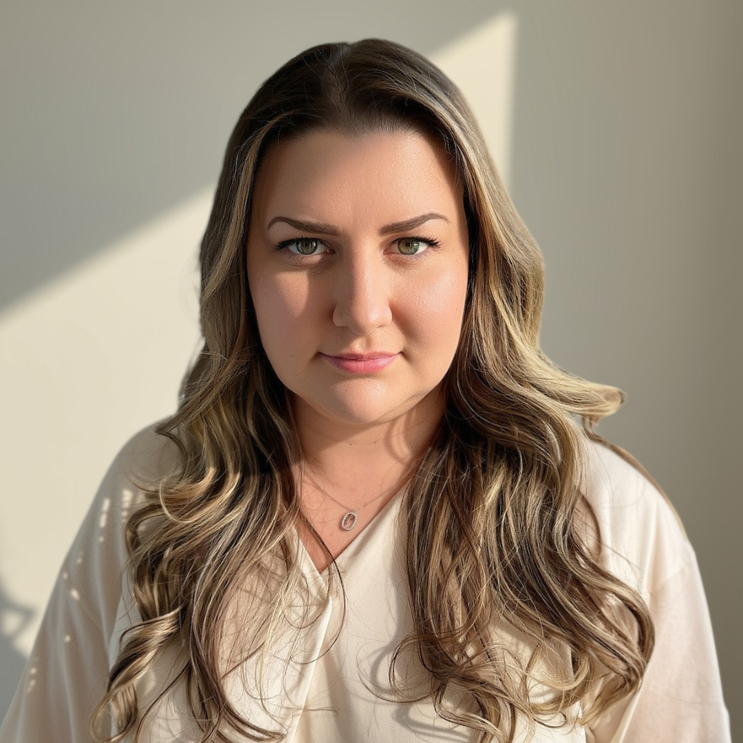 Portrait of Yoana Leusin